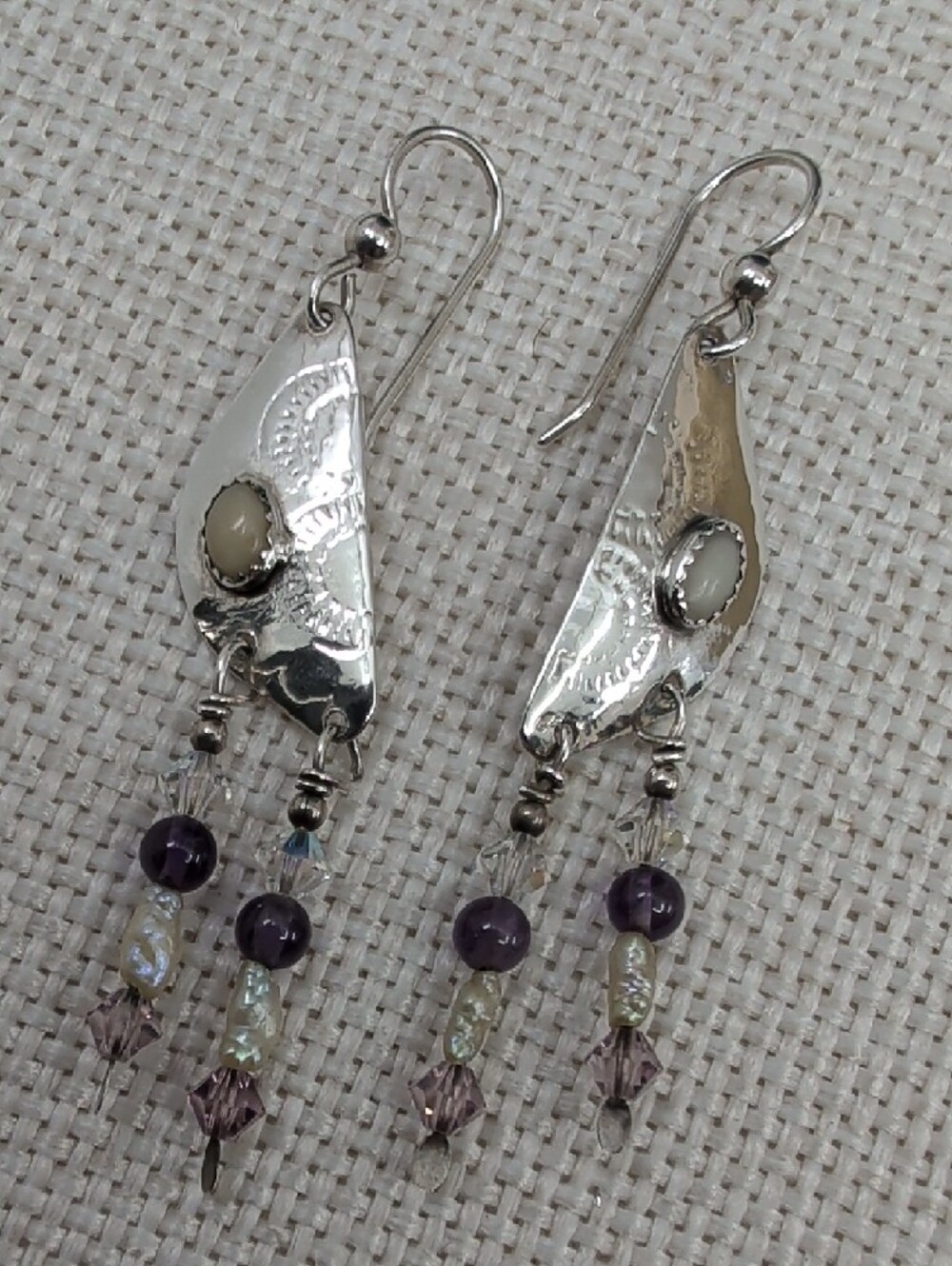 Vintage Hand Hammered Sterling Silver Amethyst Pearl Dangle Earrings - Picture 7 of 17